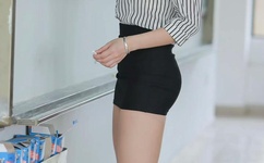 初中女生喊疼男生越往里寨游